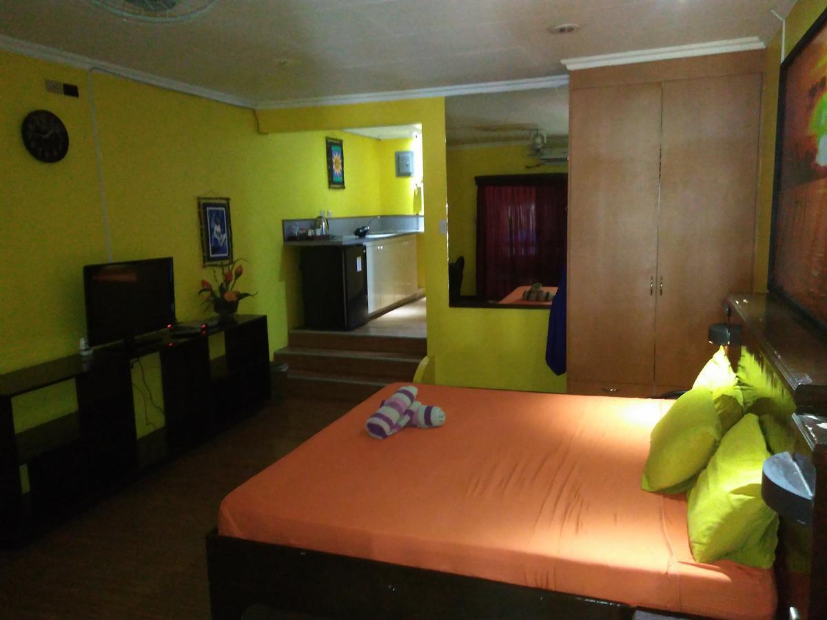 Mango'S Beachfront Resort Olongapo Ngoại thất bức ảnh