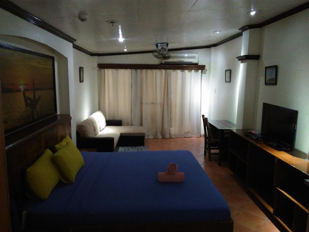 Mango'S Beachfront Resort Olongapo Ngoại thất bức ảnh