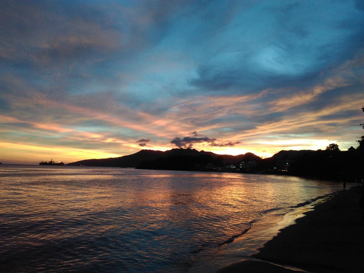 Mango'S Beachfront Resort Olongapo Ngoại thất bức ảnh